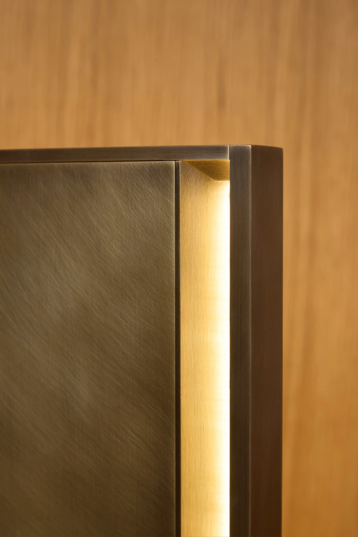 BOOKLIGHT